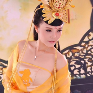 尹林光子的英文名