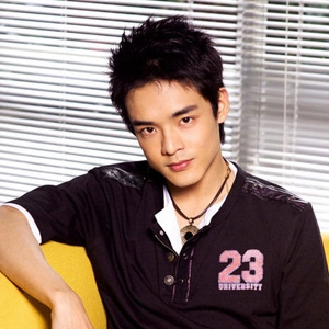 钟兆康的英文名